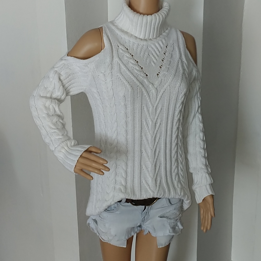 Oversized Cable Knit Sweater